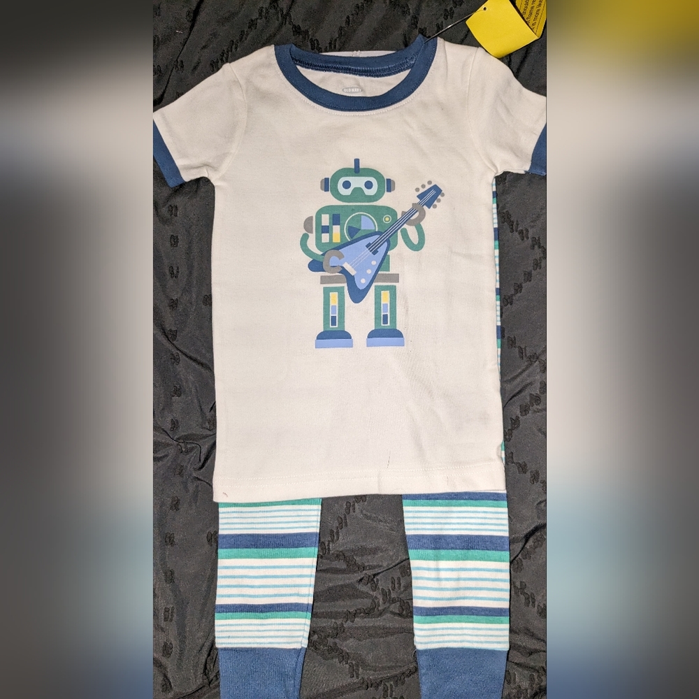 NWT Old Navy 2 Piece Pajamas. 3T Striped Pants White Short Sleeve Top with Robot